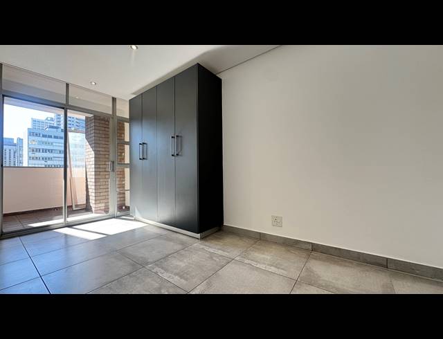 2 BEDROOM APARTMENT FOR SALE IN DURBAN CENTRAL